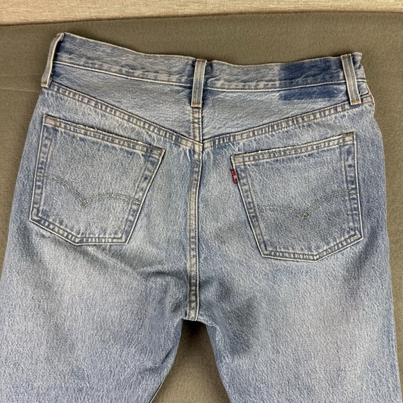 Levi's 501 Jeans Women's Size 29x26 Button Fly Light Wash Blue - Picture 10 of 12